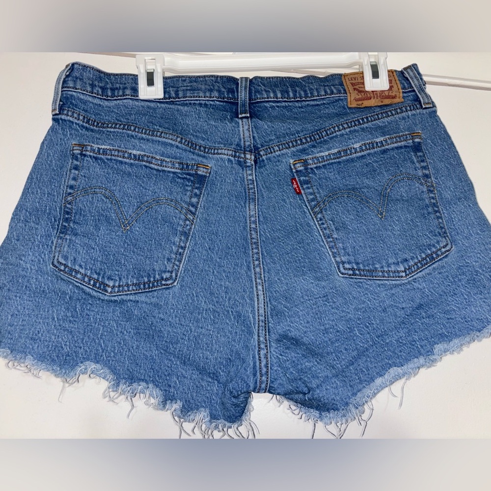 Levi's 501 Light Wash Frayed Jean Shorts - Picture 4 of 6